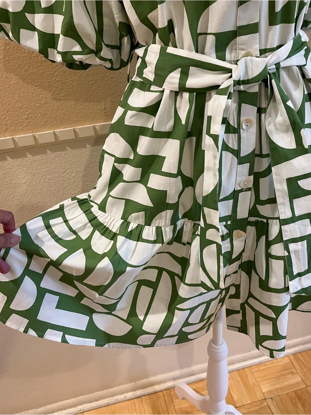 Jessica Simpson summer midi dress. Short puff sleeves, tiered skirt, geometric M - Picture 2 of 11